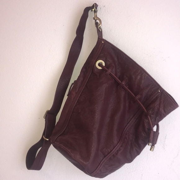 ☆Flash Sale 2 Hours☆ All You Need Bucket Bag / Sling - Picture 2 of 8
